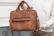 Roomy men's leather bag Buffett for laptop and belongings