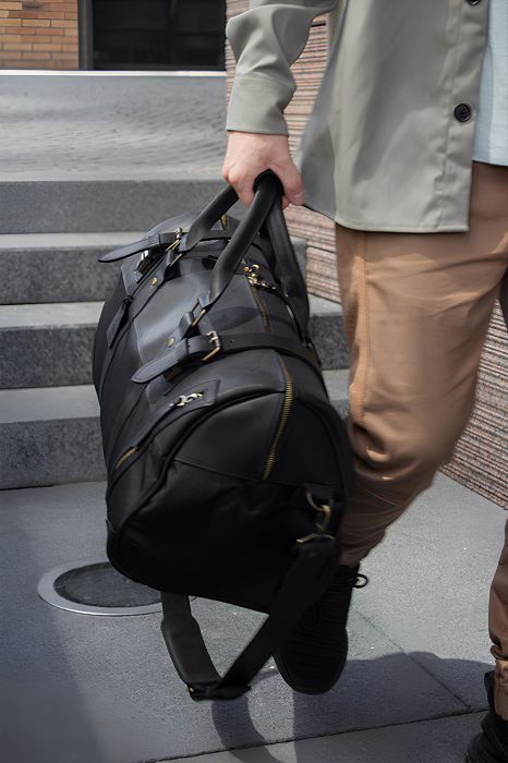 Легка дорожня сумка з телячої шкіри та щільного текстилю