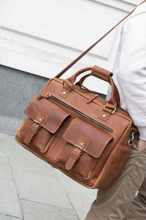 Roomy men's leather bag Buffett for laptop and belongings