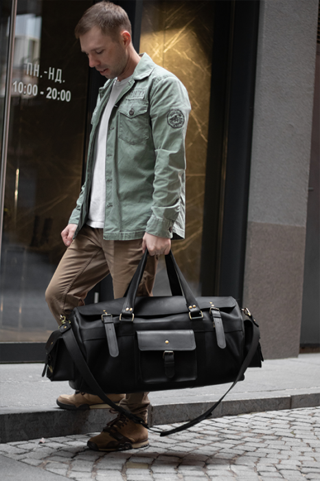 Чорна дорожня сумка Бізон із натуральної телячої шкіри