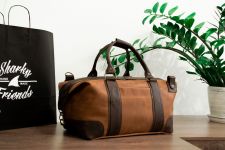 Спортивна сумка з коричневої шкіри