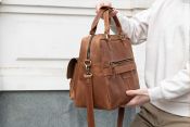 Roomy men's leather bag Buffett for laptop and belongings