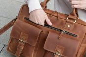 Roomy men's leather bag Buffett for laptop and belongings